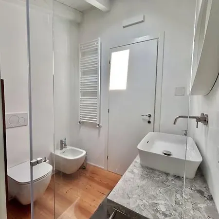 Di Design Con Posto Auto. Apartmán *