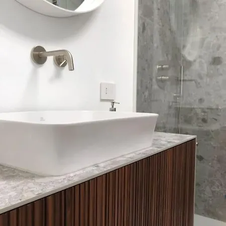 Di Design Con Posto Auto. Apartmán *